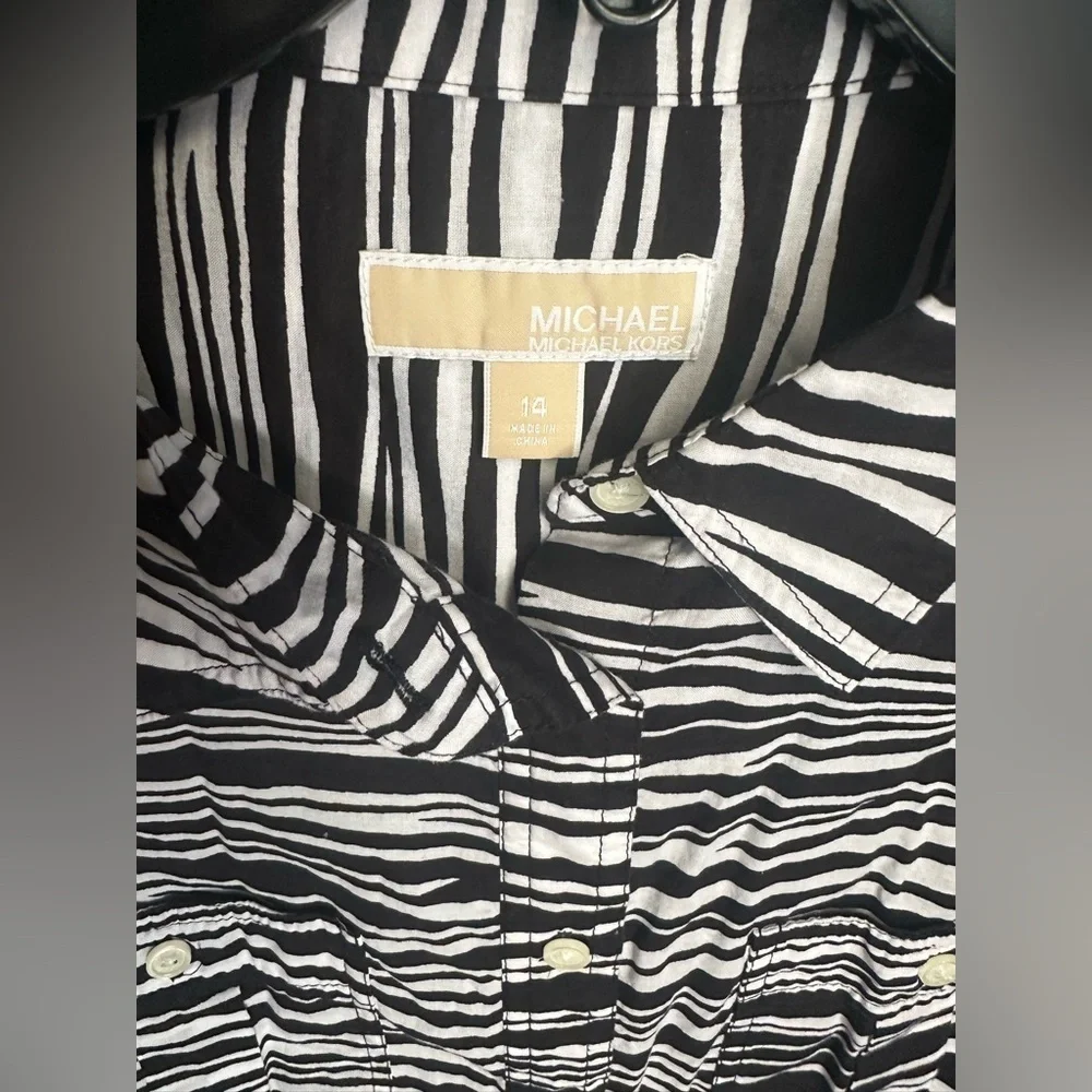 Michael Kors Button Up Shirt Women Black White Zebra Print Short Sleeve size 14